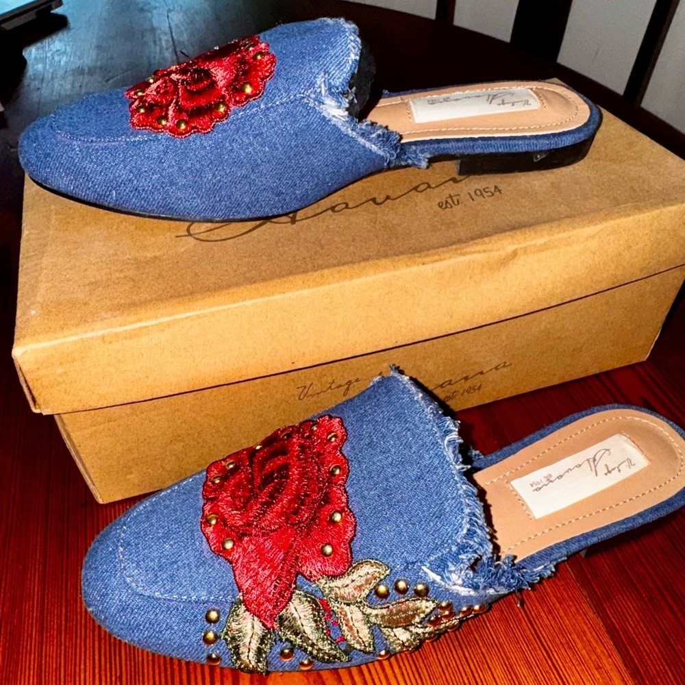 Chic Denim Mules with Red Floral Embroidery